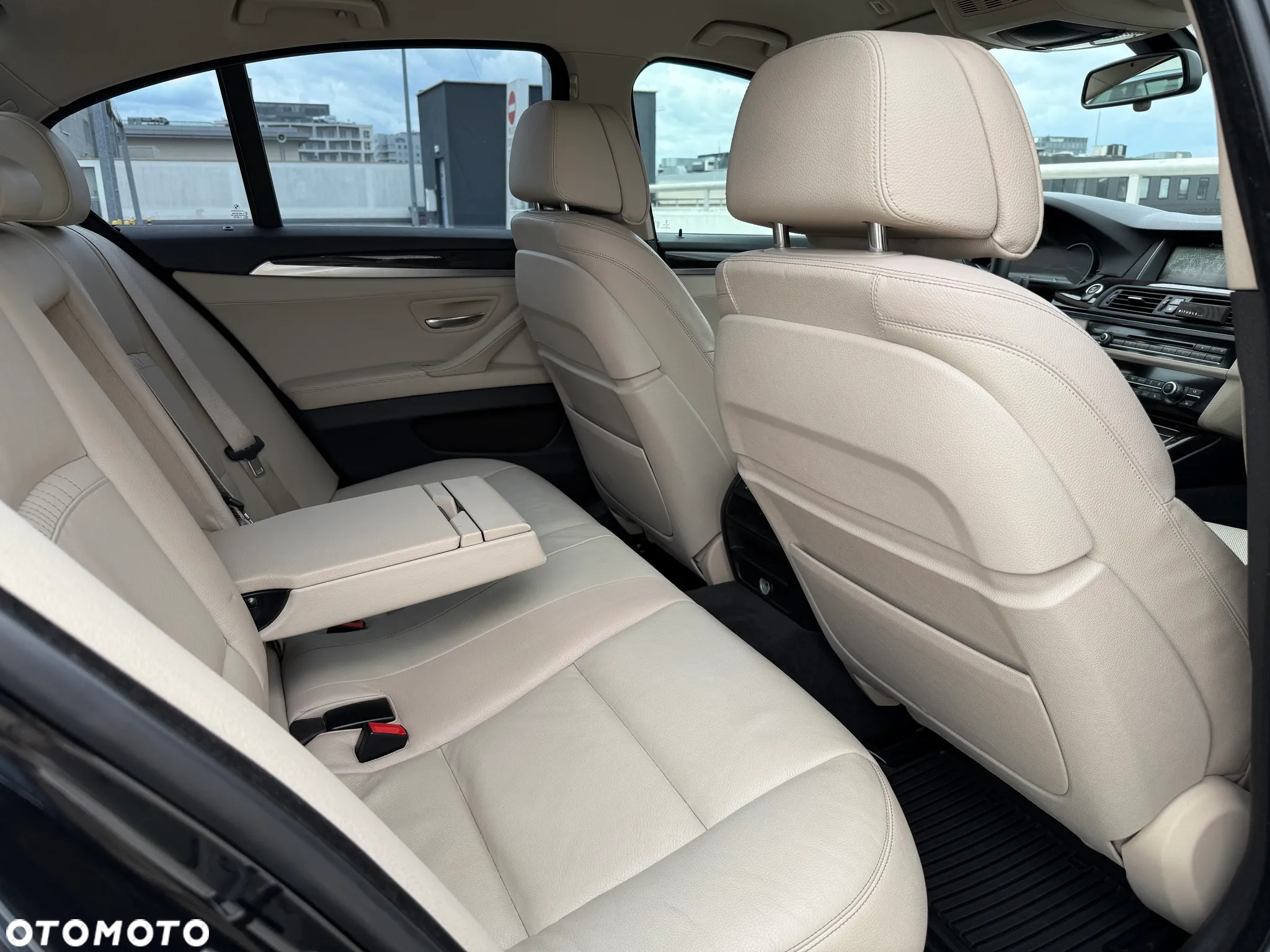 BMW Seria 5 530d xDrive Luxury Line - 21