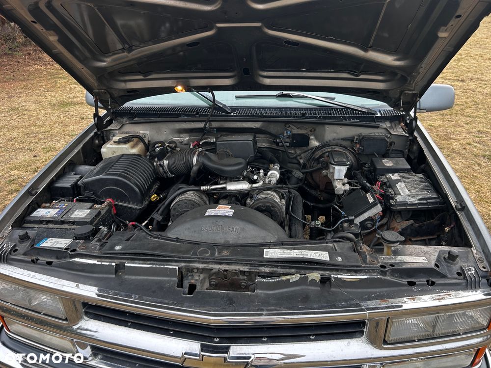 Chevrolet Suburban - 21