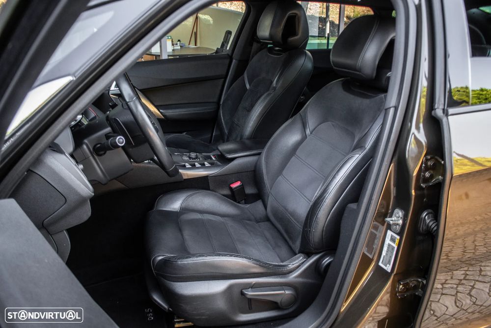 Citroën DS5 2.0 HDi Hybrid4 So Chic CMP6 - 26
