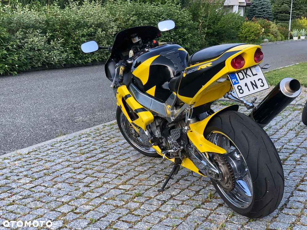 Honda CBR - 7