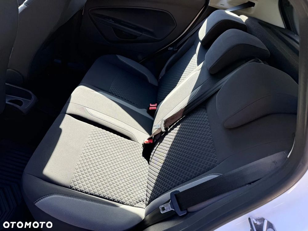 Ford Fiesta 1.0 EcoBoost S&S TITANIUM - 15