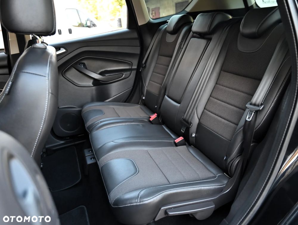 Ford Kuga - 24