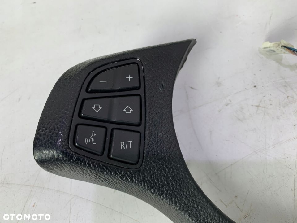 PRZYCISKI KIEROWNICY MULTIFUNKCJA BLENDA BMW E83 - 4