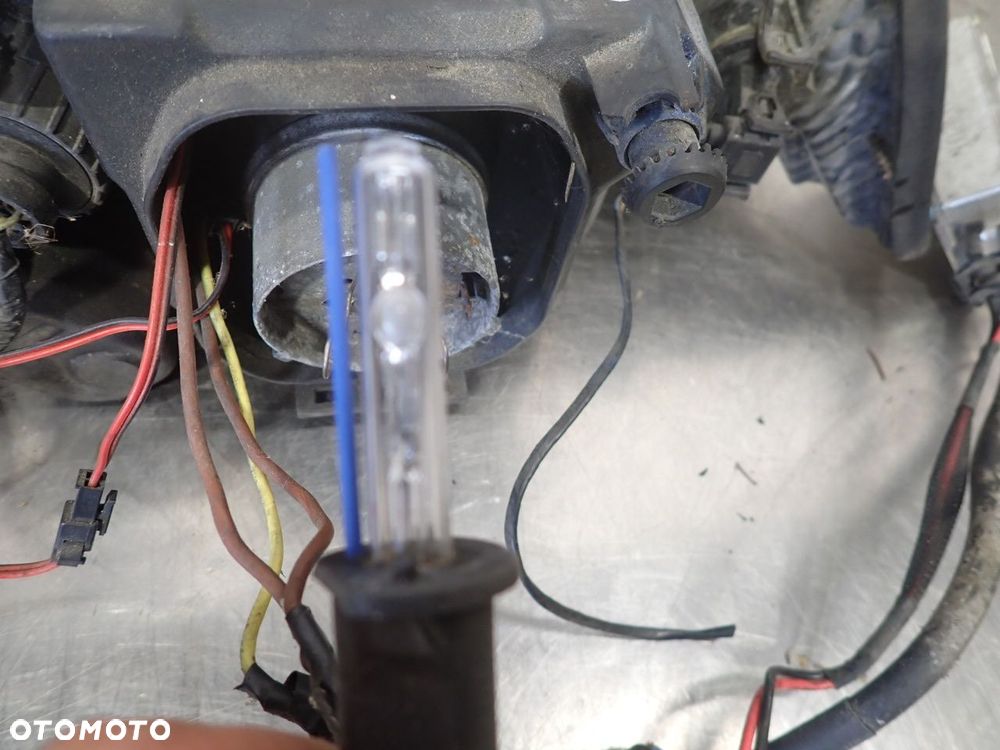 LAMPA PRAWA PRZEDNIA XENON RINGI BMW E36 COUPE 2.0 M52B20 - 10