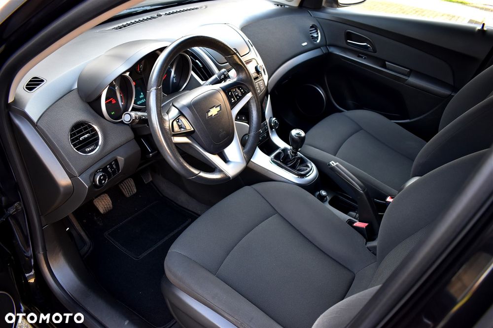 Chevrolet Cruze 1.6 LT+ - 16