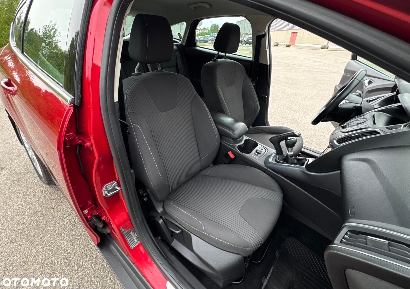 Ford Focus 1.0 EcoBoost Hybrid ACTIVE - 13