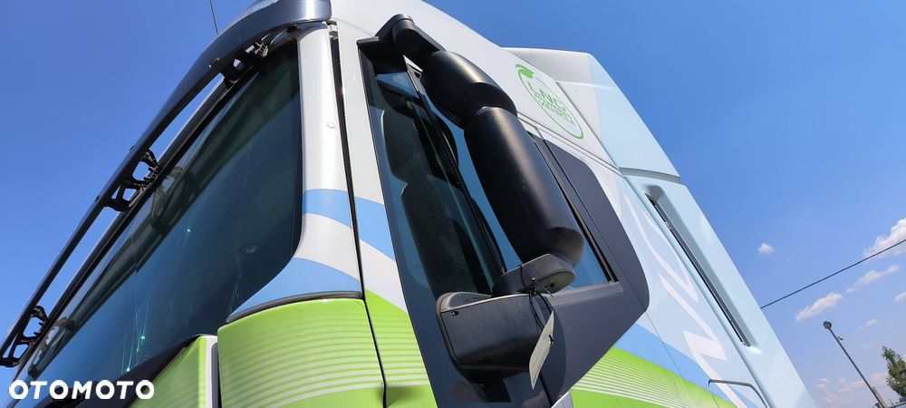 LUSTERKO LEWE IVECO STRALIS AS440ST/P LNG 2019 - 4