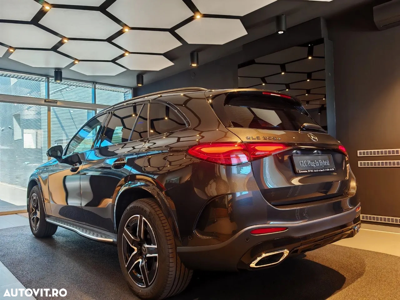 Mercedes-Benz GLC 300 e 4MATIC - 11