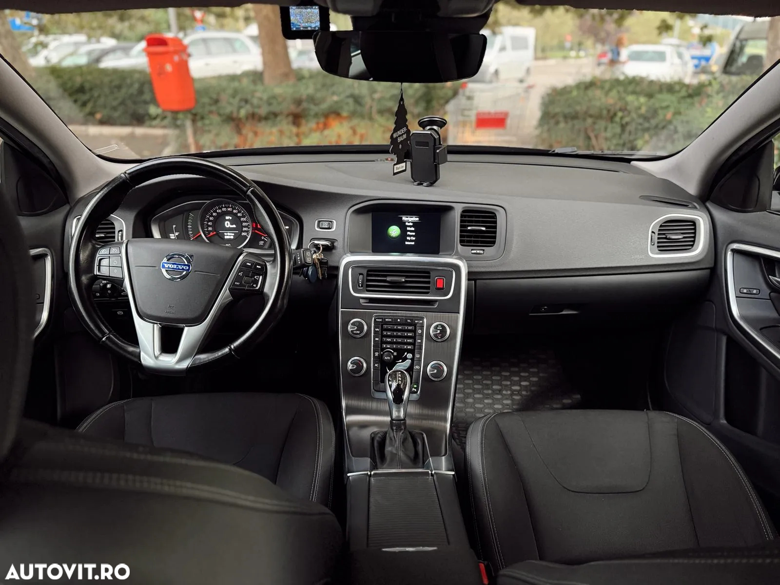Volvo V60 D2 ECO Start-Stop Momentum - 23