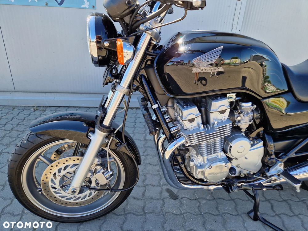 Honda CB - 23