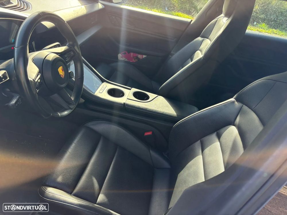 Porsche Taycan 4S - 6