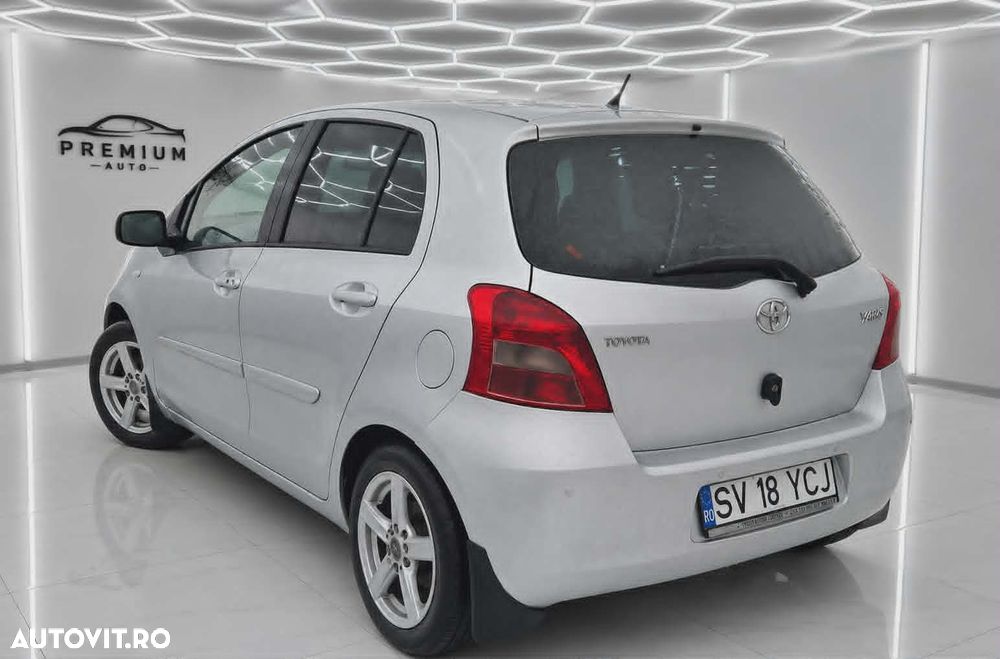 Toyota Yaris 1.4 D-4D Aut Sol - 4