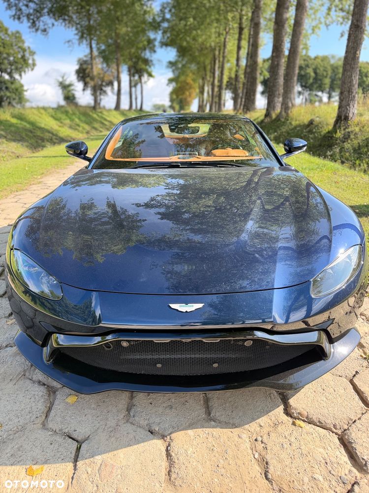Aston Martin V8 Vantage Standard - 22