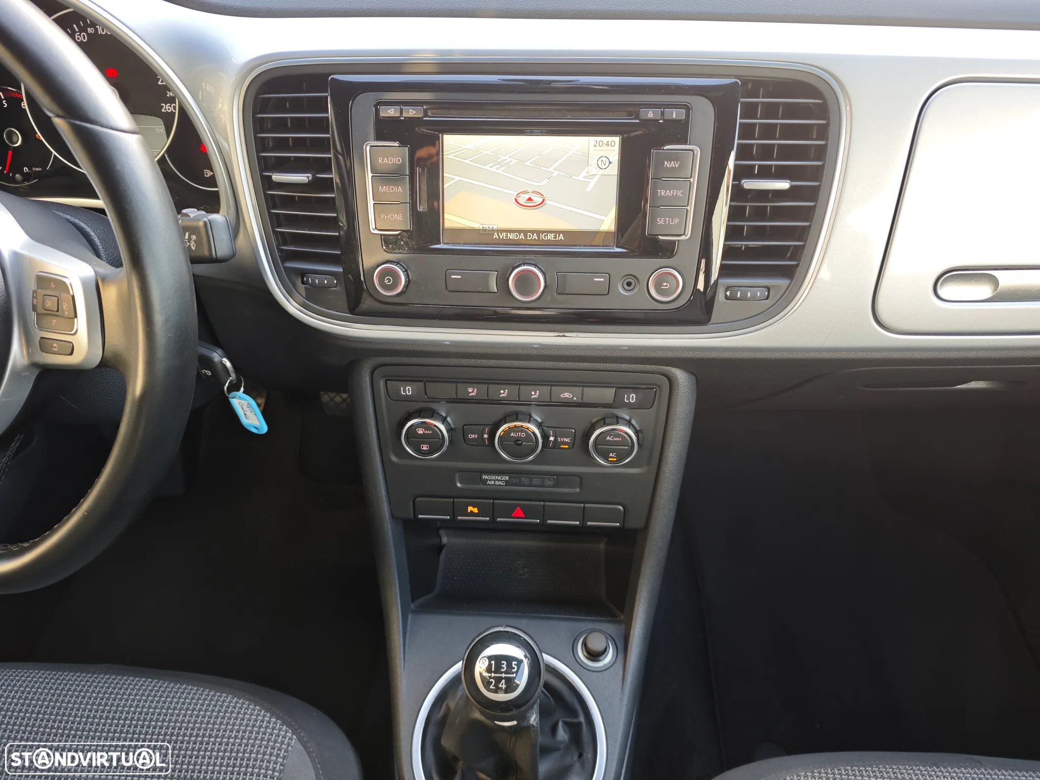 VW New Beetle 1.6 TDi Design - 26
