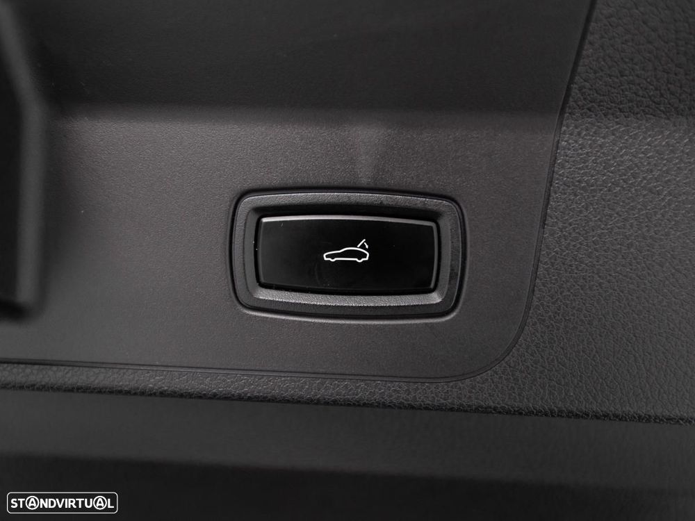 Porsche Panamera 4 E-Hybrid - 15