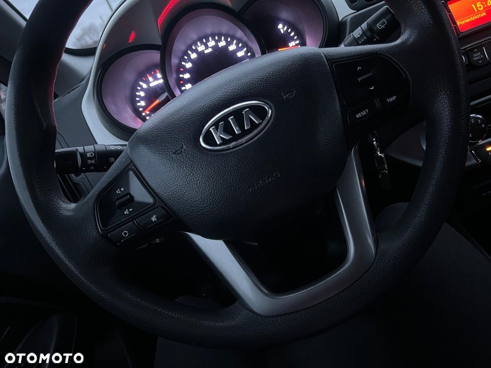 Kia Rio 1.1 crdi M - 8