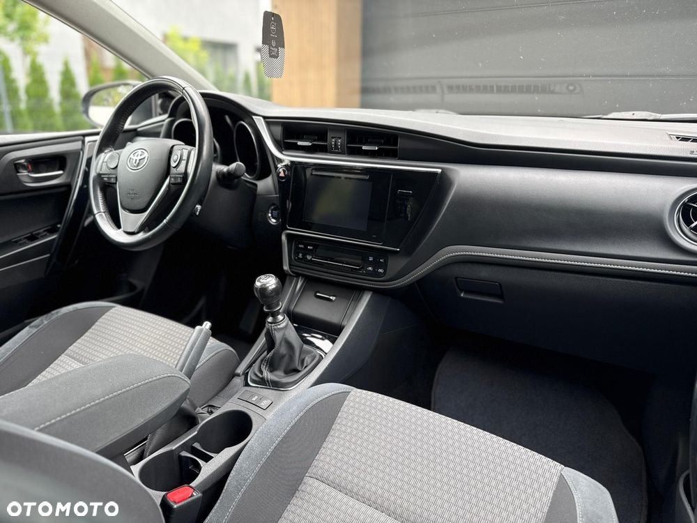 Toyota Auris 1.2 T Premium - 11