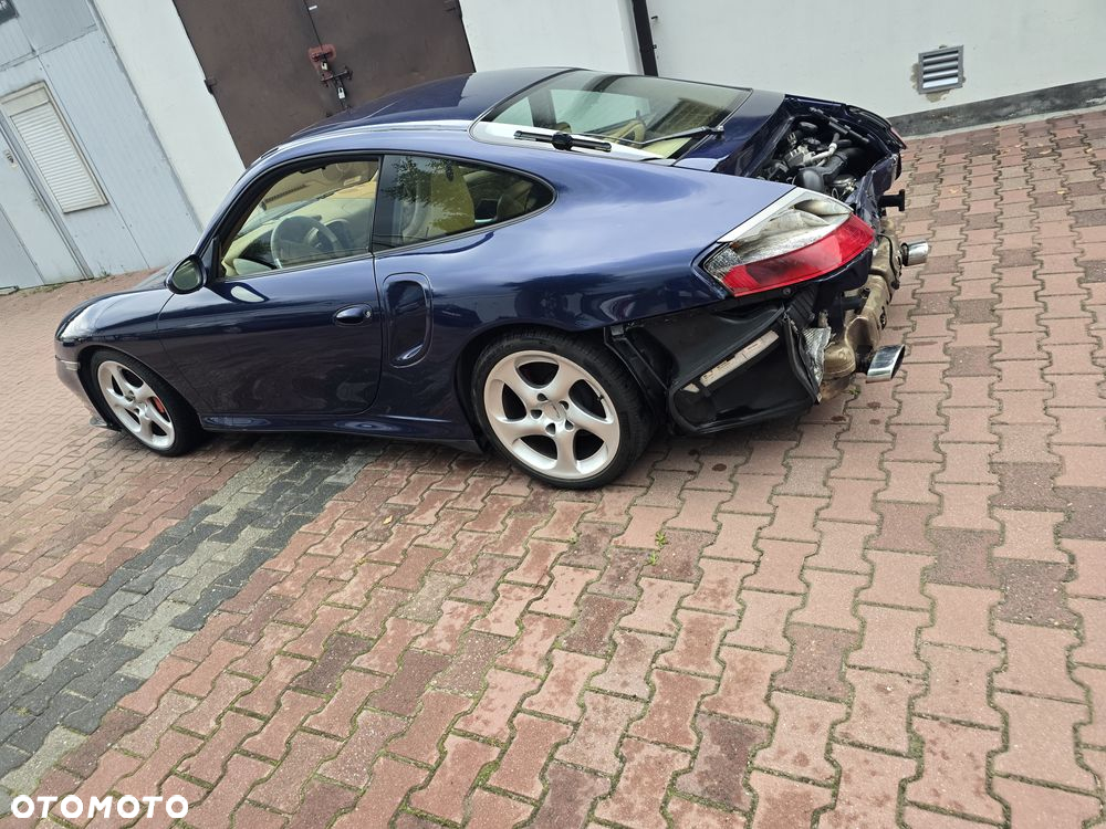 Porsche 911 Turbo - 11