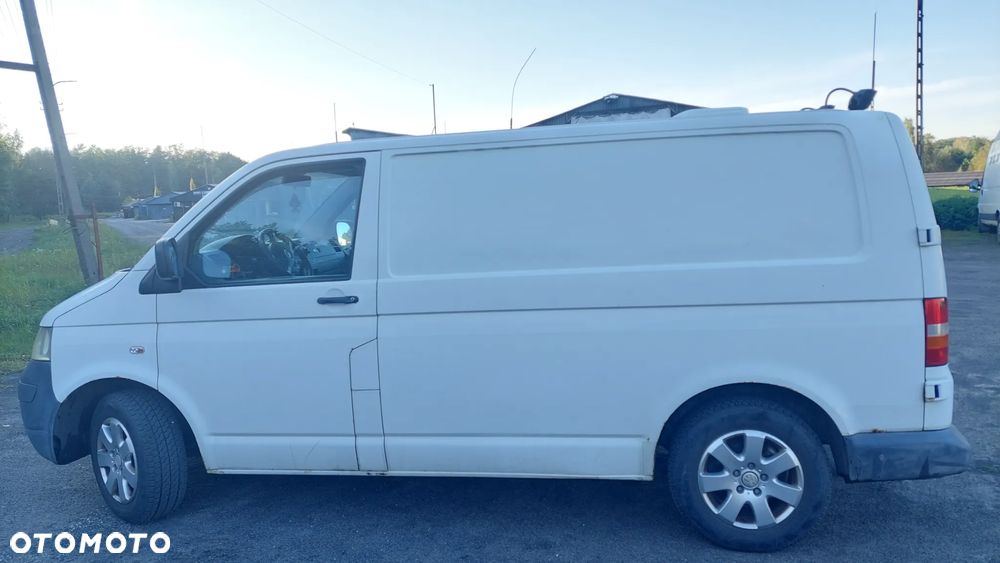 Volkswagen Transporter - 2