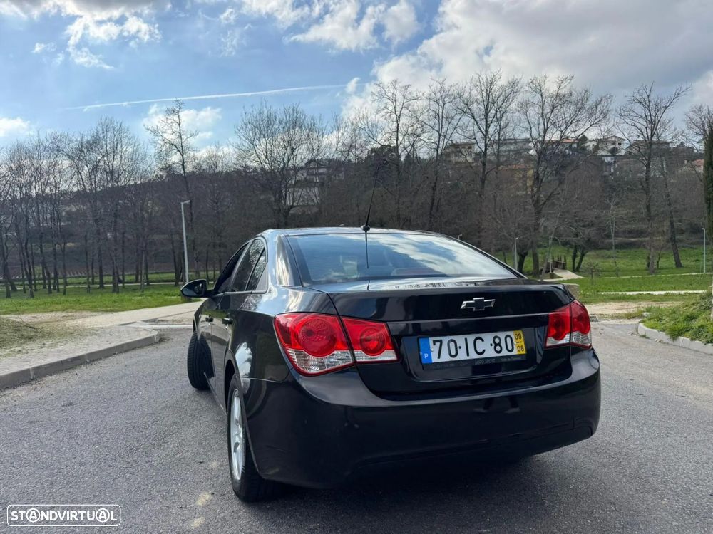 Chevrolet Cruze - 11
