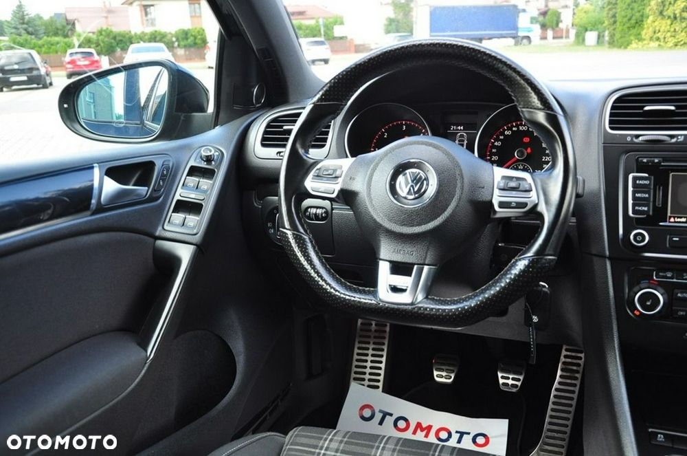 Volkswagen Golf - 31