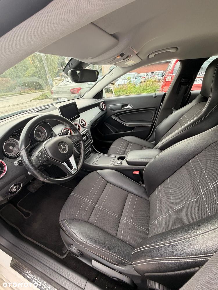 Mercedes-Benz CLA - 16