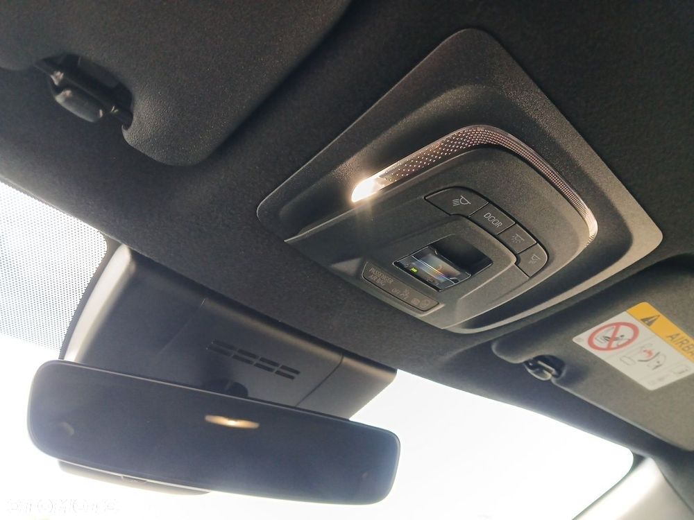 Toyota Corolla Cross - 38