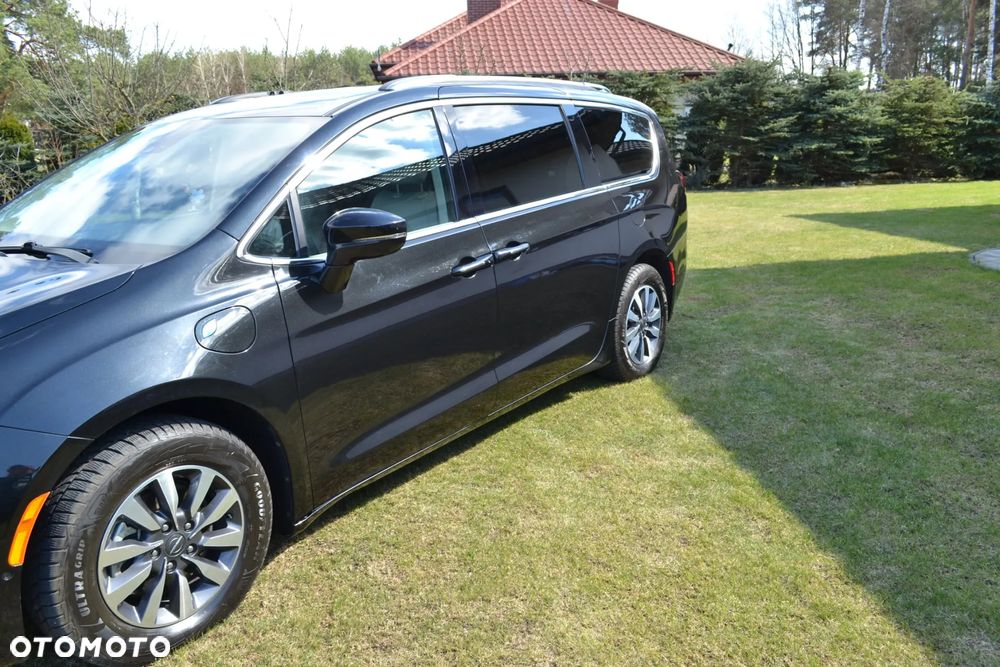 Chrysler Pacifica - 6
