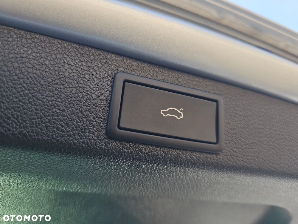 Skoda Superb 2.0 TDI SCR Style DSG - 23