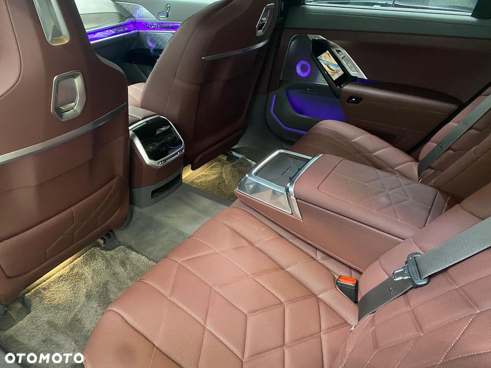 BMW Seria 7 740d xDrive mHEV Nero Lusso Edition sport - 13