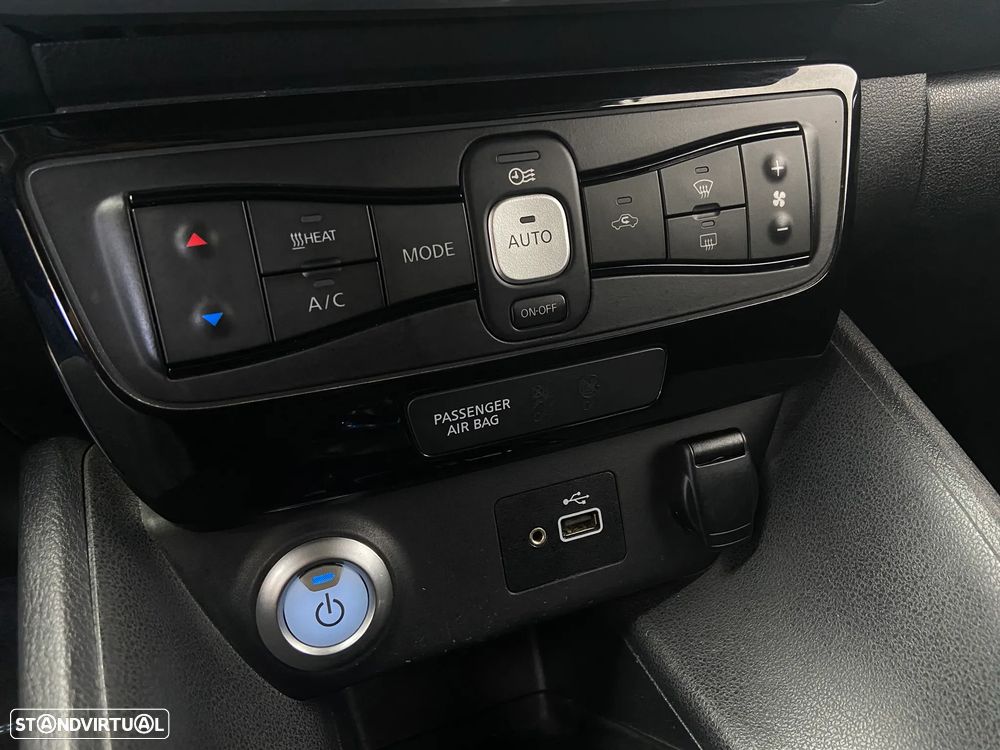 Nissan Leaf N-Connecta - 14