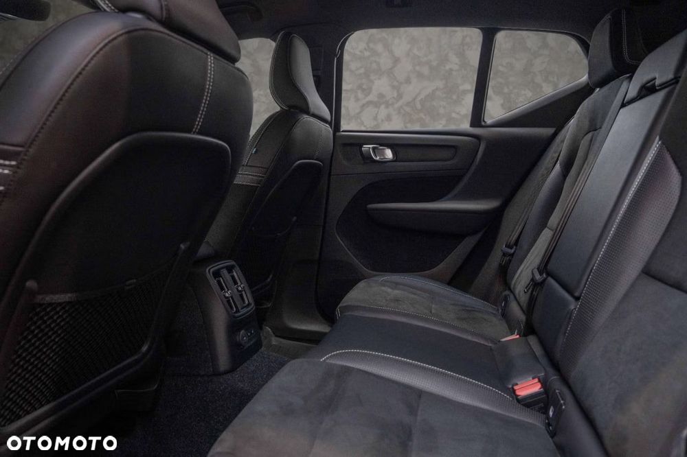 Volvo XC 40 T5 Twin Engine DKG R-Design - 31