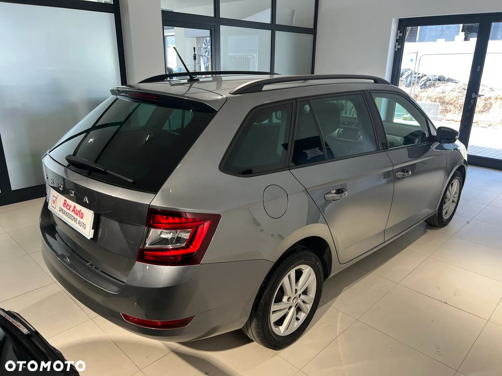 Skoda Fabia 1.0 TSI Ambition - 7