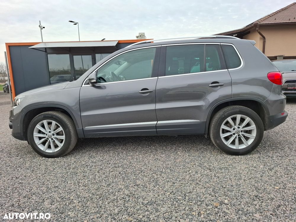 Volkswagen Tiguan 2.0 TDI SCR 4MOTION BlueMotion Technology Lounge Sport & Style - 18