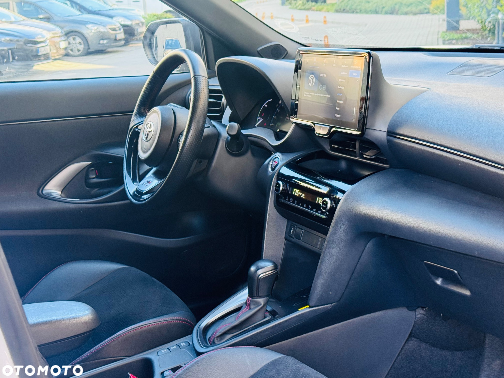 Toyota Yaris Cross Hybrid 1.5 GR Sport - 29