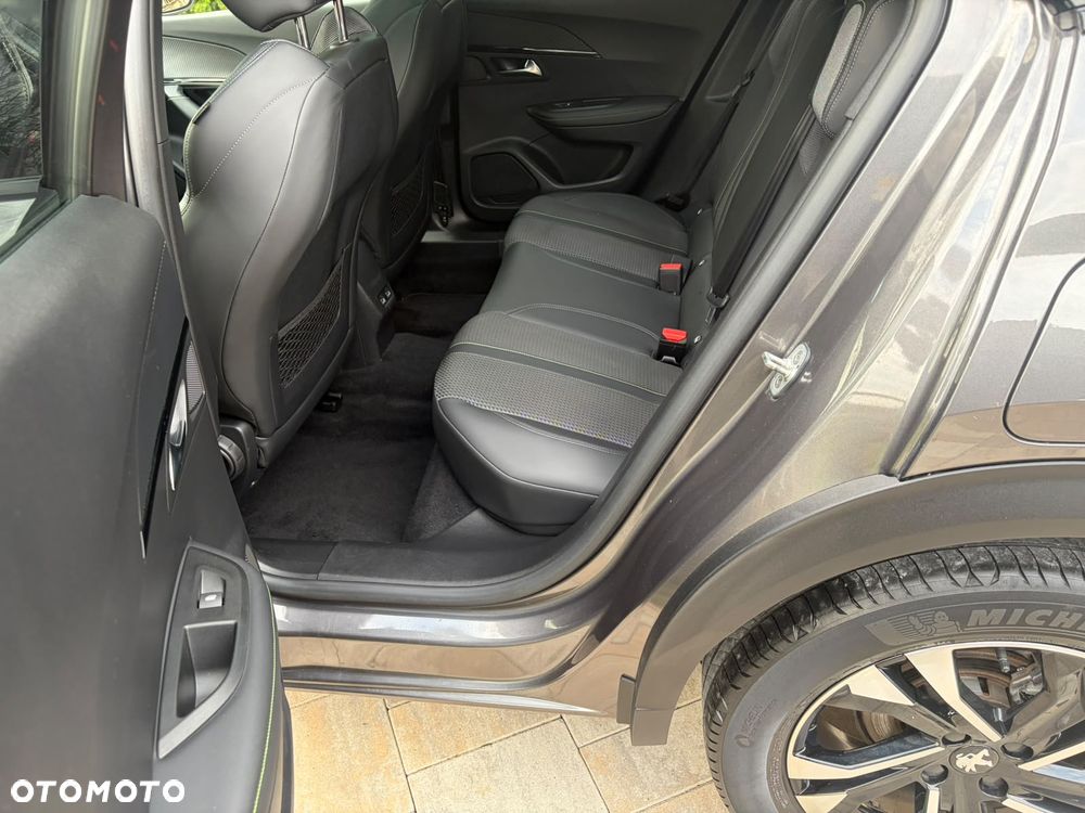 Peugeot 2008 - 12