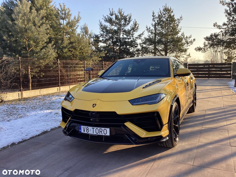 Lamborghini Urus - 1