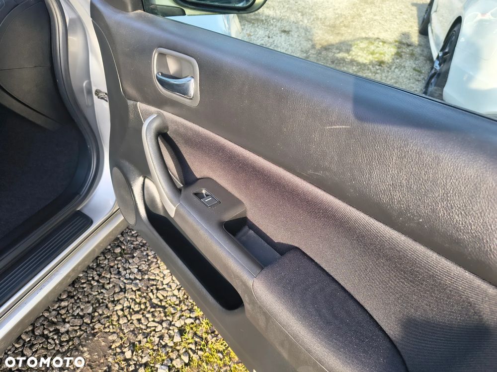 Honda Accord 2.0 i Comfort - 24