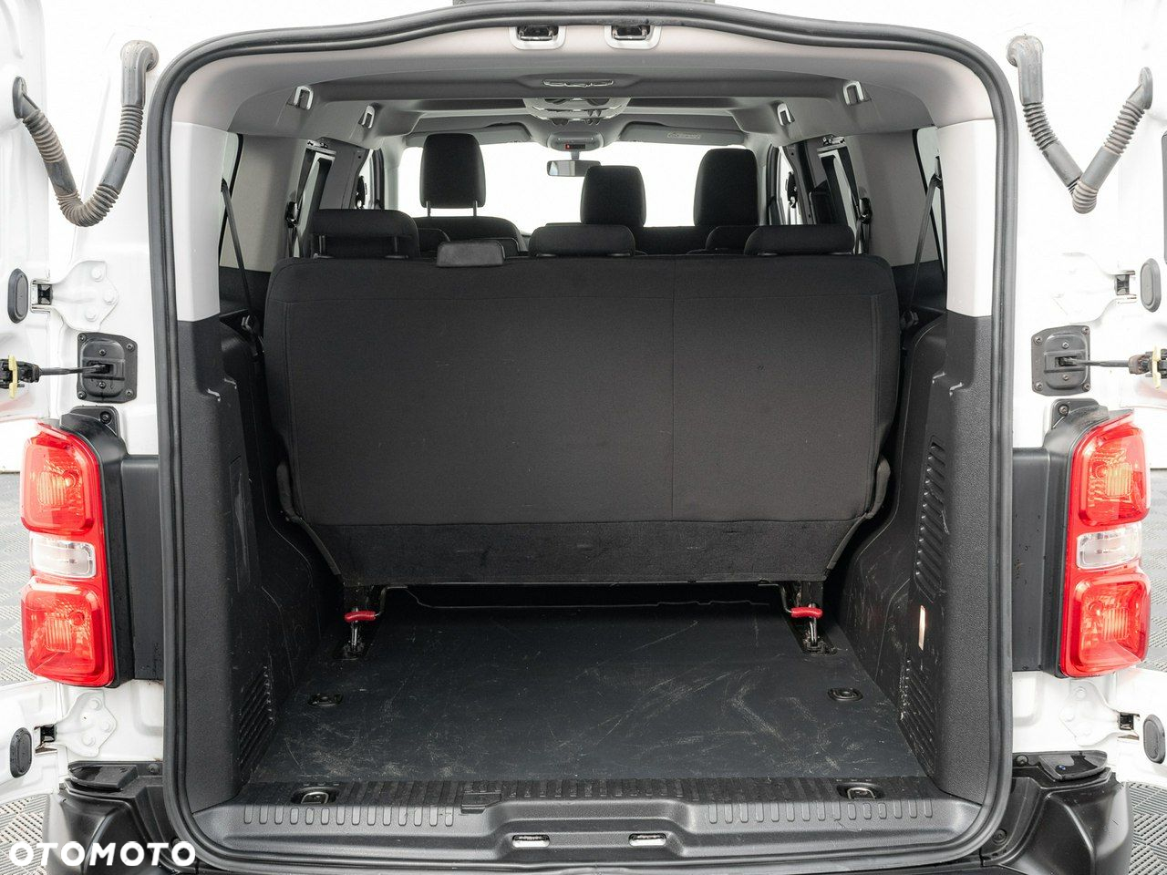 Toyota ProAce Kombi 2.0 D-4D Long 2,8t - 21