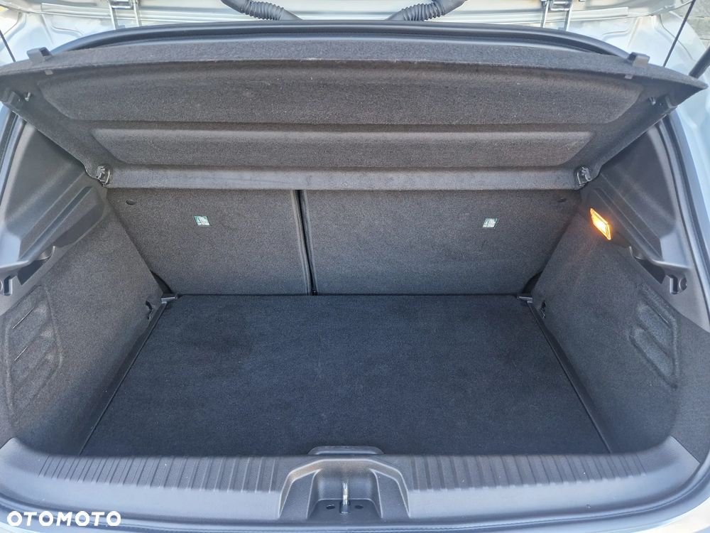 Renault Clio BLUE dCi 85 BUSINESS EDITION - 25