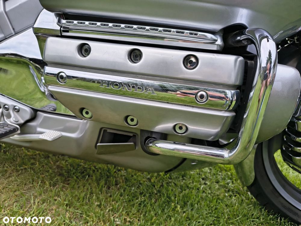 Honda GL - 16