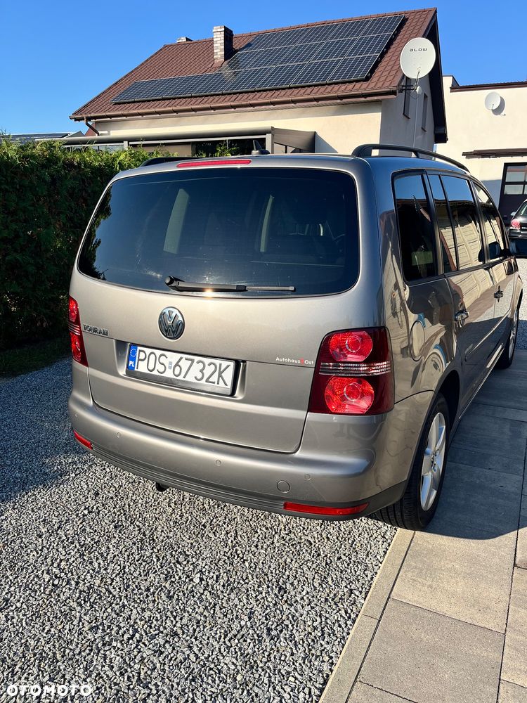 Volkswagen Touran - 3
