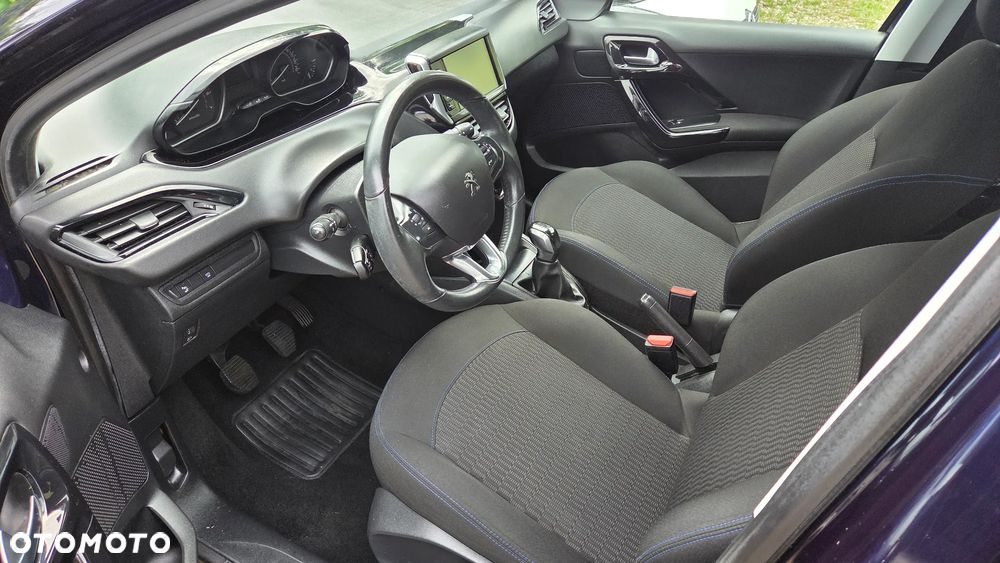 Peugeot 208 1.2 VTi Access - 5