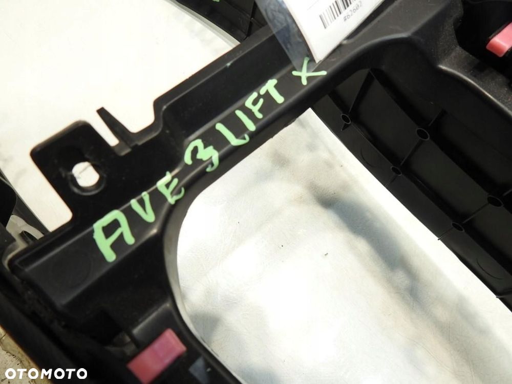 TUNEL PODŁOKIETNIK TOYOTA AVENSIS III T27 KOMBI 58923-05060 - 2