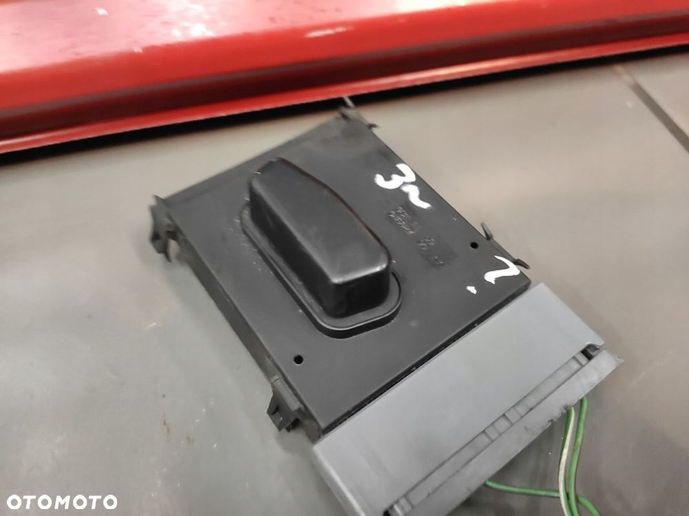 JEEP CHEROKEE LIBERTY KK 2.8 PANEL PRZYCISKI STEROWANIA FOTELA 04602790AA - 1