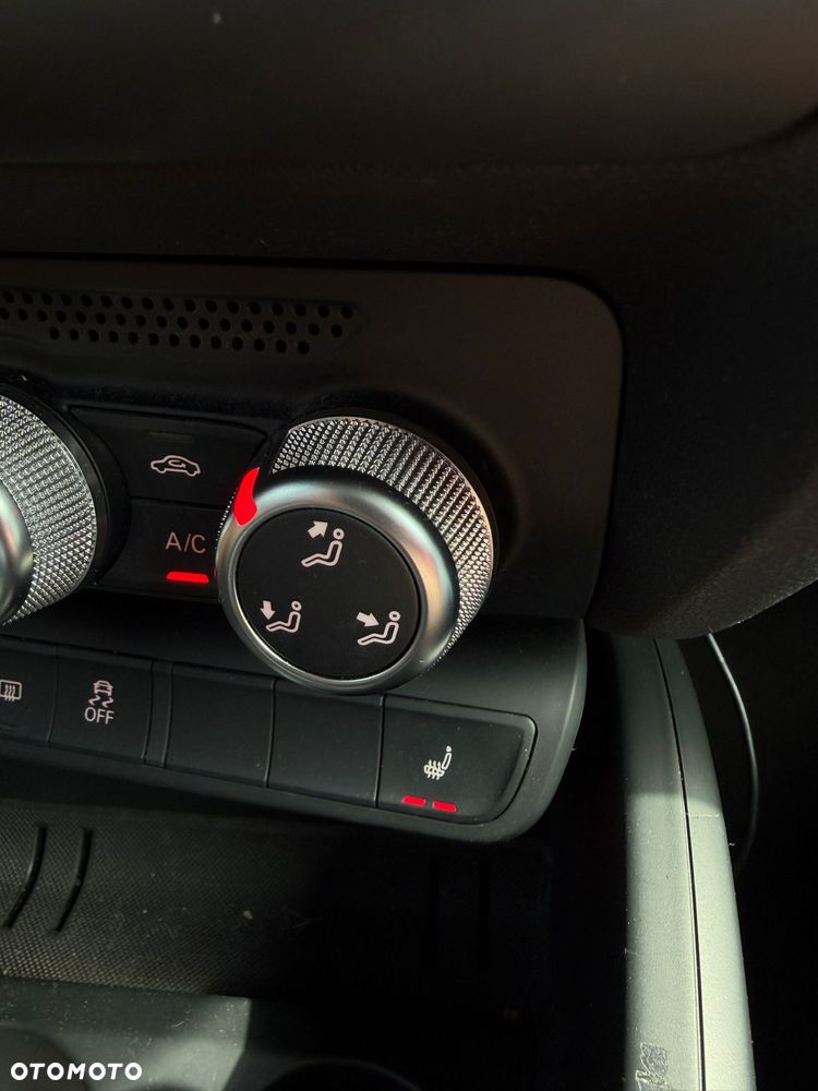 Audi A1 Sportback 1.6 TDI S tronic Ambition - 38