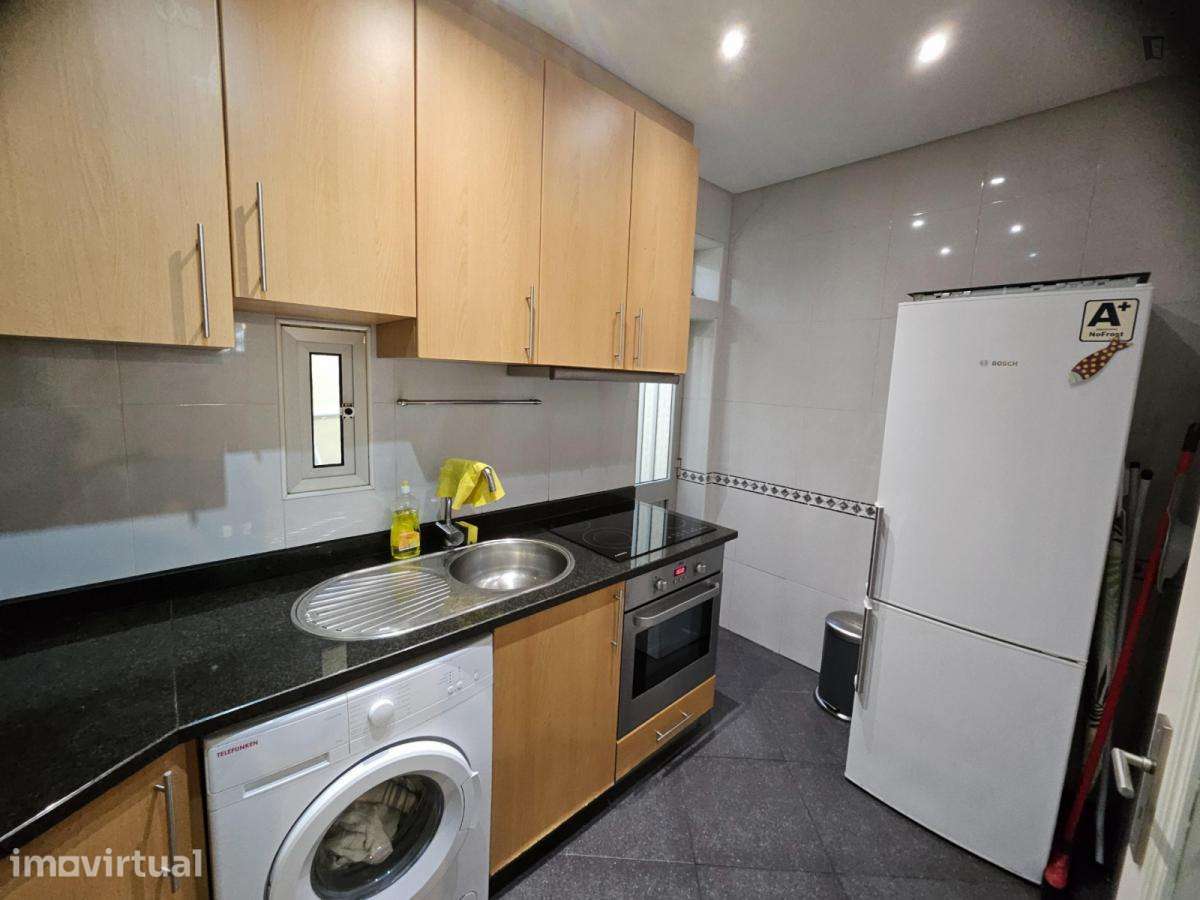 Quarto - localizado em Cedofeita Porto - Grande imagem: 4/10