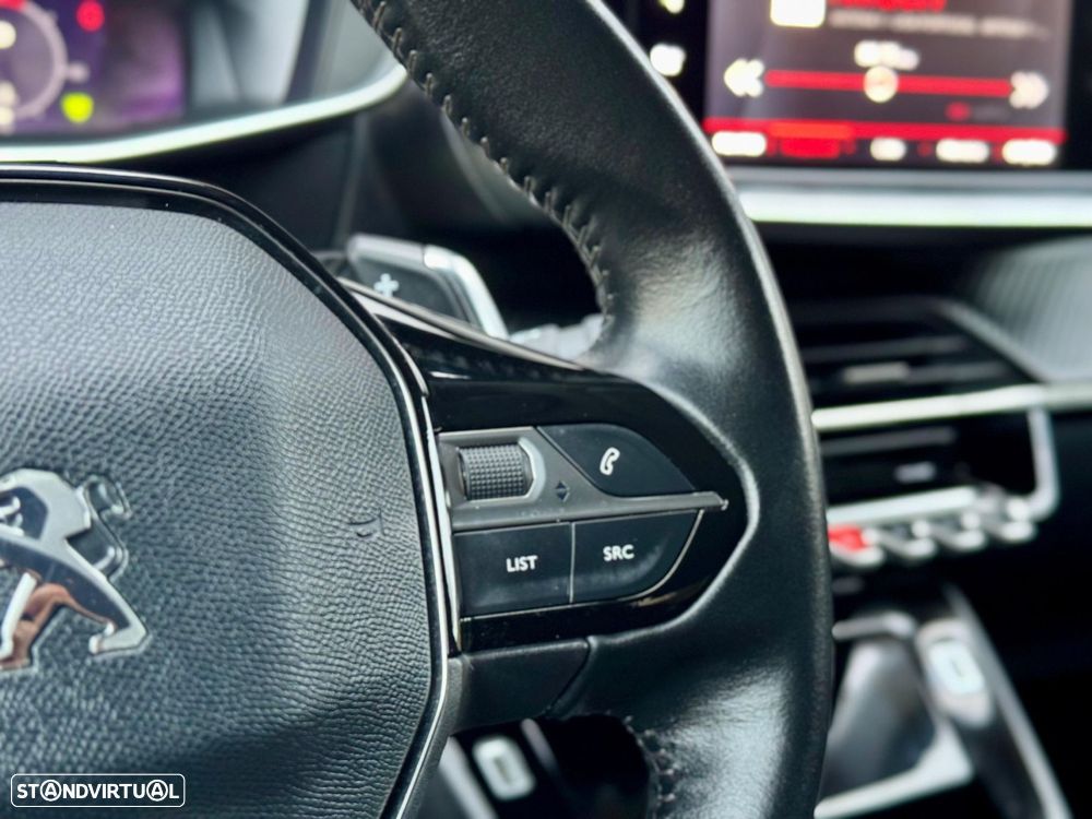Peugeot 2008 1.2 PureTech Allure EAT8 - 45