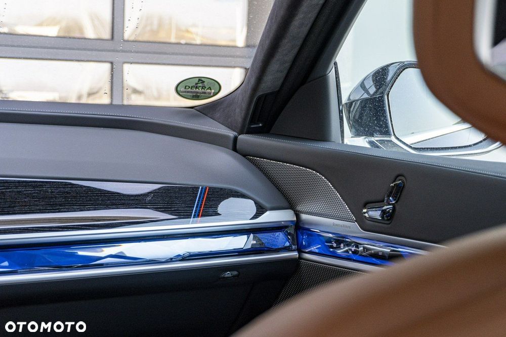 BMW Seria 7 - 23