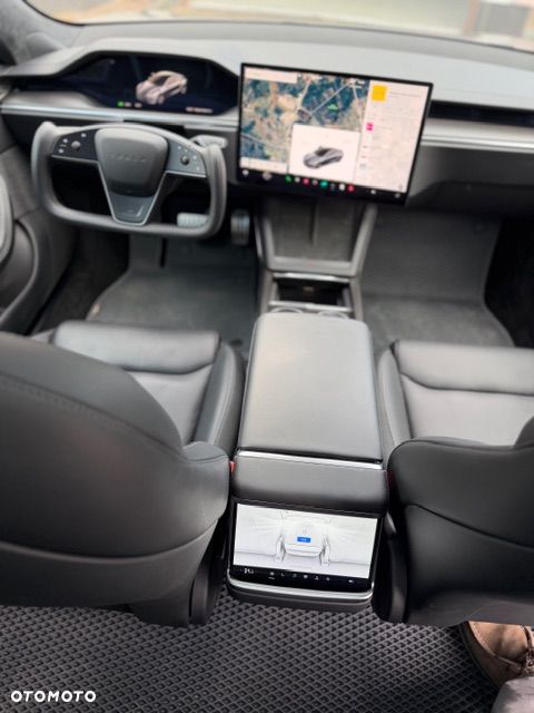 Tesla Model S - 15
